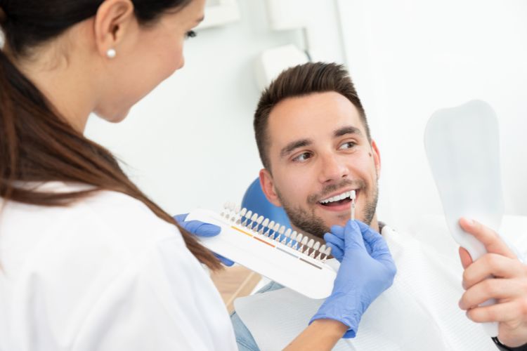 o que é clareamento dental